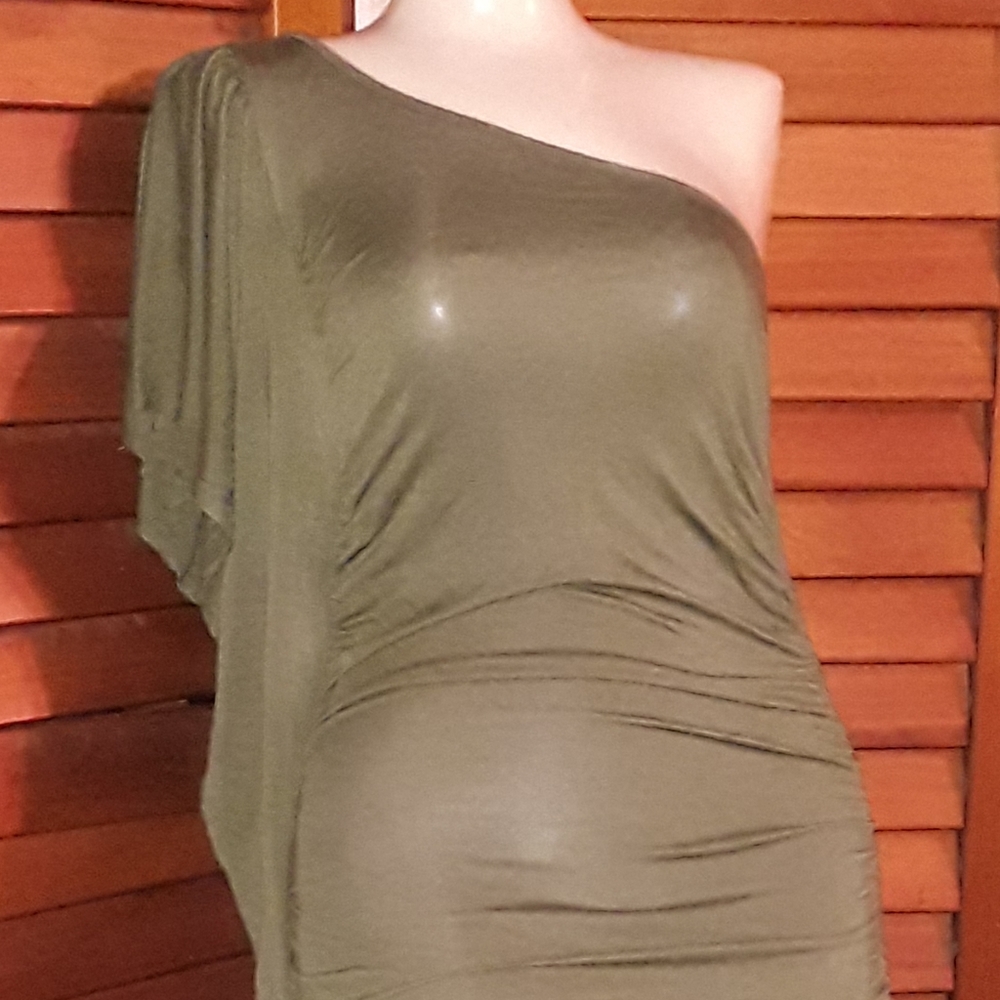 One shoulder blouse - Picture 2 of 4